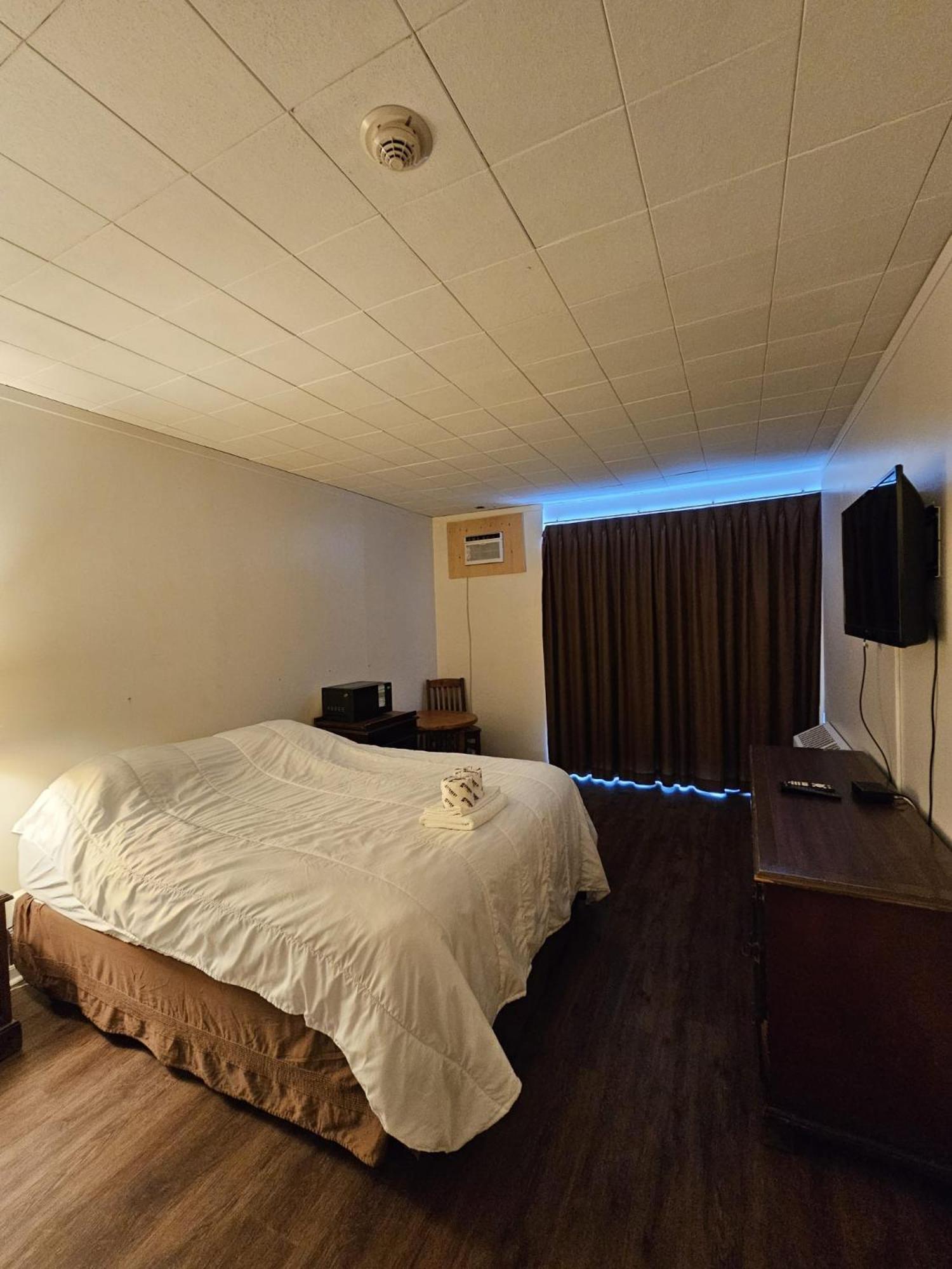 The Brunswick Hotel Complex Parry Sound Exteriör bild