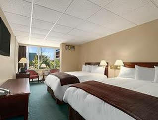 The Brunswick Hotel Complex Parry Sound Exteriör bild